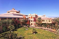 El Gouna - Red Sea. Movenpick Hotel, garden.